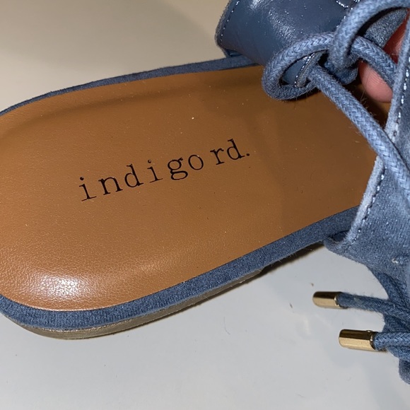 Size 8.5 M women’s lace up shoes - Picture 5 of 7